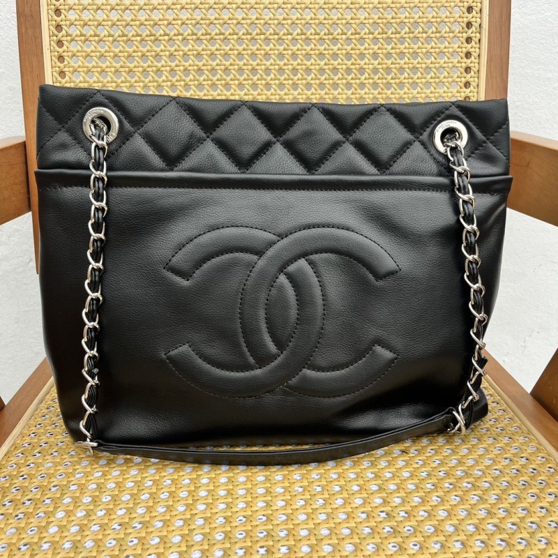 Ch**el shopping bags